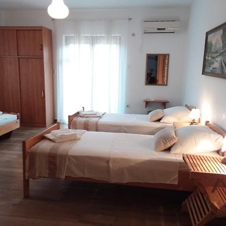 Apartman Tomo พูลา ภายนอก รูปภาพ