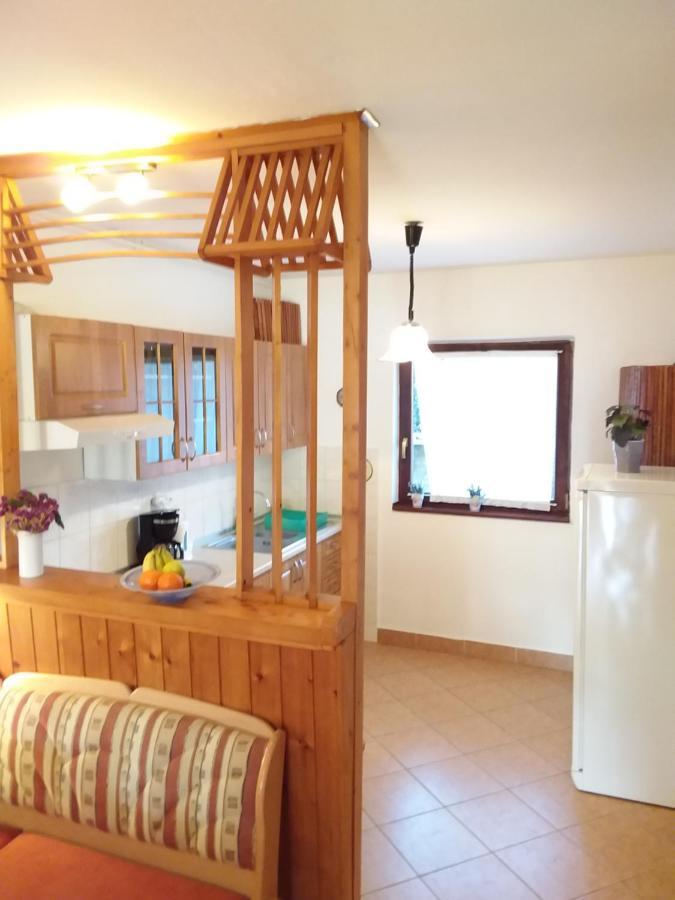 Apartman Tomo พูลา ภายนอก รูปภาพ