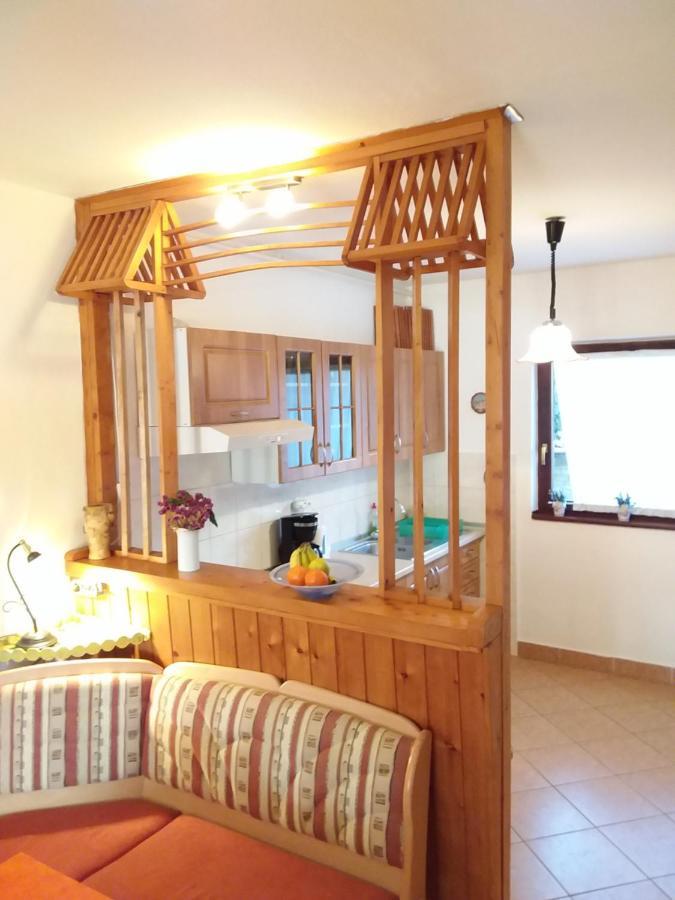 Apartman Tomo พูลา ภายนอก รูปภาพ