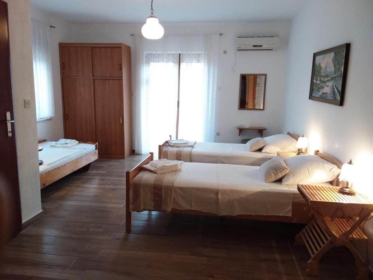 Apartman Tomo พูลา ภายนอก รูปภาพ